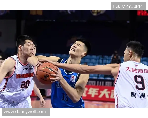 武汉篮球队区域防守分析：优劣势与改进策略探讨